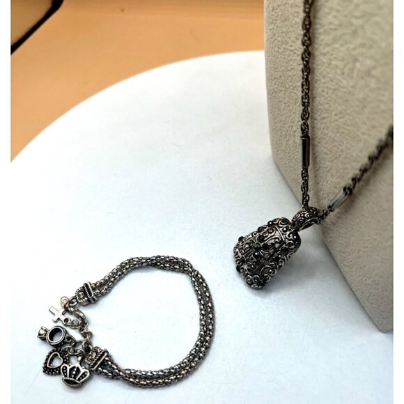 Vintage Silver Tone Charm Bracelet & Necklac Set   B41 - Picture 7 of 16